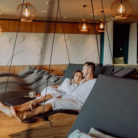 Hotel Ratscher Wein- Und Wellbeinghotel Ratsch an der Weinstraße