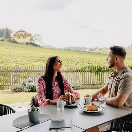 Ratscher Wein- Und Wellbeinghotel 3* Ratsch an der Weinstraße