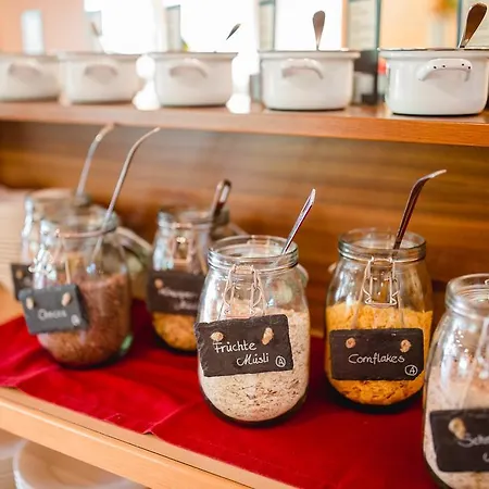 Ratscher Wein- Und Wellbeinghotel Ratsch an der Weinstraße