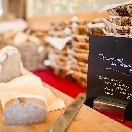 Hotel Ratscher Wein- Und Wellbeinghotel Ratsch an der Weinstraße