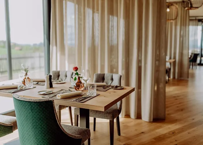 Ratscher Wein- Und Wellbeinghotel فندق 3*