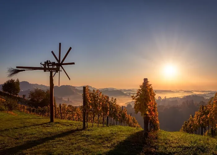 Ratscher Wein- Und Wellbeinghotel فندق