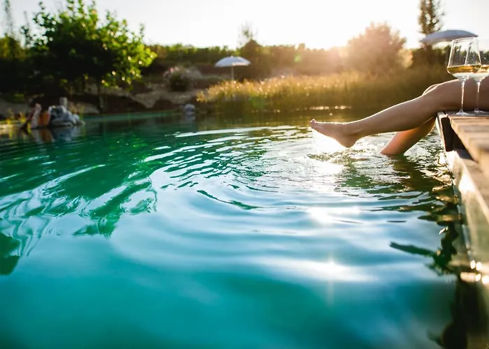 Hotell Ratscher Wein- Und Wellbeinghotel Ratsch an der Weinstraße