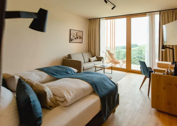 Ratscher Wein- Und Wellbeinghotel فندق